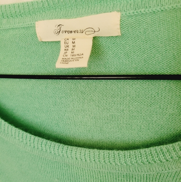 Forever 21 Long Sleeve sweater - Picture 3 of 3